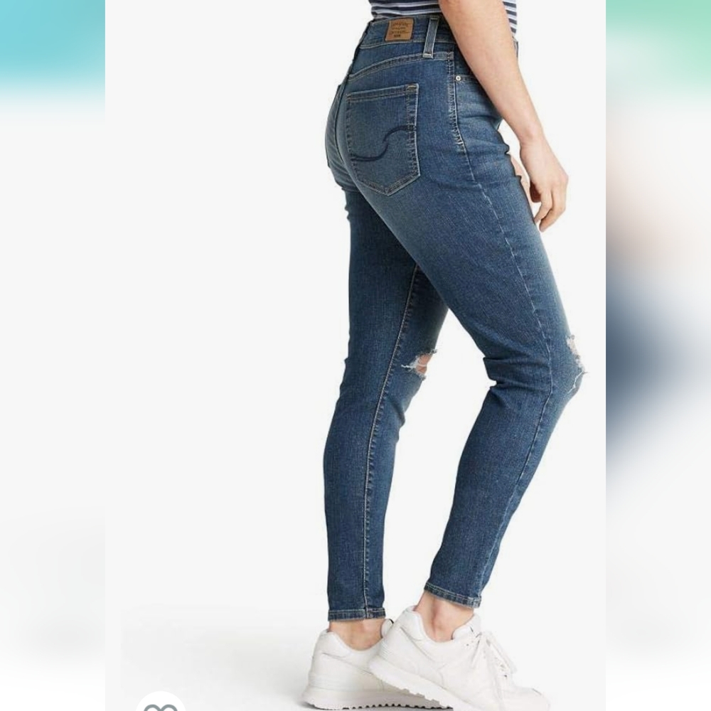12S Signature Levi Strauss Mid Rise Super Skinny Jeans NWT